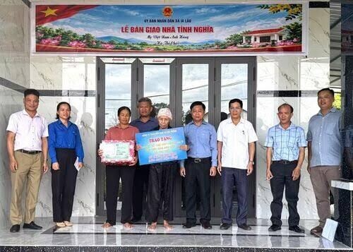 Gia Lai Bàn Giao Nhà Tình Nghĩa 600 Triệu Cho Mẹ Anh Hùng