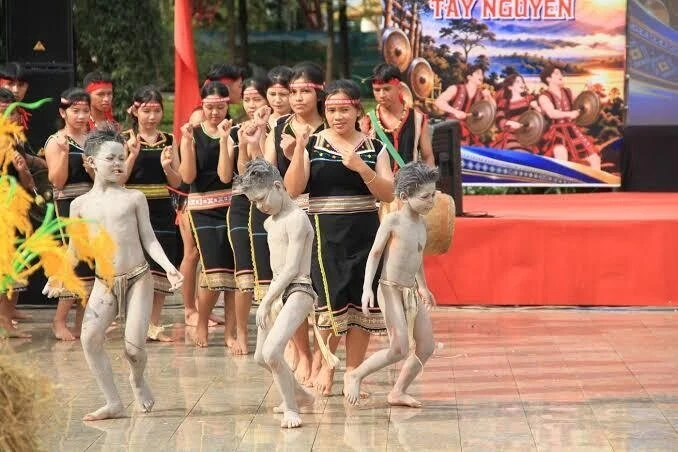Gia Lai 230 nghệ nhân, diễn viên tham gia Liên hoan Cồng chiêng và Tuyên truyền ca khúc cách mạng